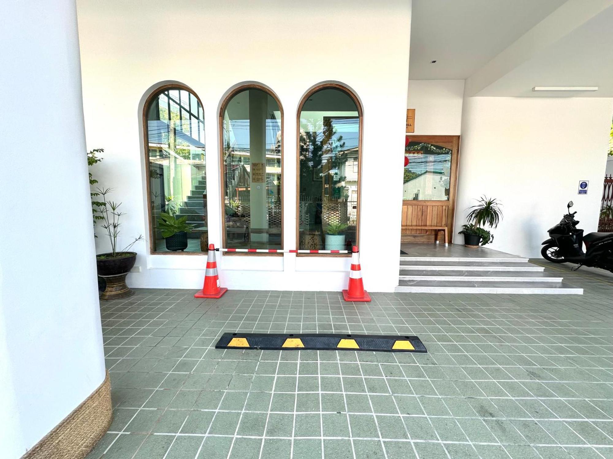 Alleyhill Phuket - Private & Cozy Boutique Eksteriør billede